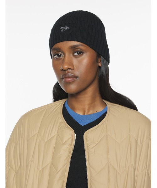 Maison Kitsune（メゾンキツネ）の「BABY FOX BEANIE（ニットキャップ/ビーニー・レディース・ブラック/ワインレッド・U）」の4枚目の写真