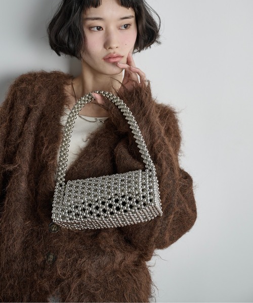THE YOn(ザヨン)の「ビーズデザインパーティーバッグ(ショルダーバッグ・レディース・シルバー/アンティークシルバー・FREE)」の7枚目の写真