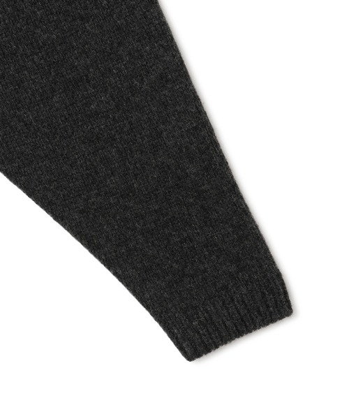 PROTAGONISTA（プロタゴニスタ）の「【PROTAGONISTA(プロタゴニスタ)】SHOULDER DETAIL KNIT（ニット/セーター・レディース・ブラウン/チャコールグレー/ブラック・1）」の7枚目の写真