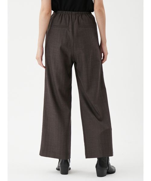 Mila Owen（ミラオーウェン）の「ウエストゴムヘリンボーンイージーパンツ（その他パンツ・レディース・グレー/ブラウン・0/00/1）」の4枚目の写真