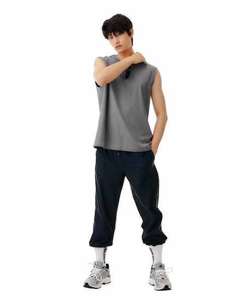 MUSINSA STANDARD（ムシンサスタンダード）の「リラックスドスリーブレストップ [グレー]（Tシャツ/カットソー・メンズ・その他・SMALL/LARGE/MEDIUM）」の8枚目の写真