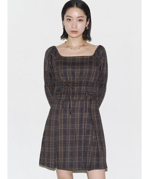 EMODA（エモダ）の「2WAYショルダーギャザーワンピース（ワンピース・レディース・ブラウン/ブラック/グレー・FREE）」の18枚目の写真