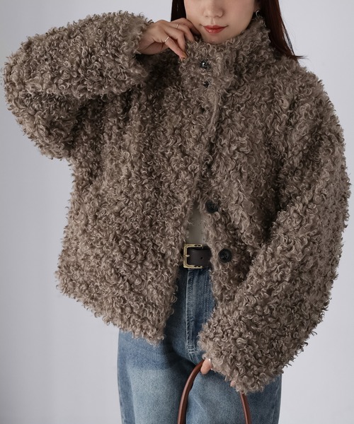 【新品タグ付き】ブラウンファー プードルコート フリーサイズ Riberry（リベリー）の「プードルファーコート（その他アウター）」 - WEAR