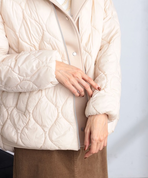 GALLORIA（ギャローリア）の「レイヤード風中綿キルトジャケット（その他アウター・レディース・ネイビー/オートミール・L/LL/M/S）」の5枚目の写真