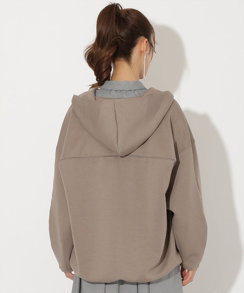 AND COUTURE（アンドクチュール）の「ダンボールポンチフードジップパーカー（パーカー・レディース・ブラック/ダークブラウン/ベージュ・FREE）」の11枚目の写真