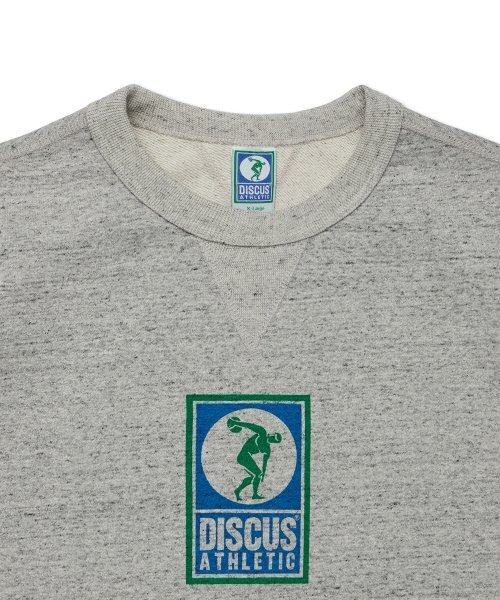 DISCUS ATHLETIC(ディスカス アスレチック)の「ヘビーウェイトレギュラーフィットロゴスウェットシャツヘザーグレー(スウェット・レディース・その他・LARGE/MEDIUM/SMALL/X-LARGE/XX-LARGE)」の3枚目の写真