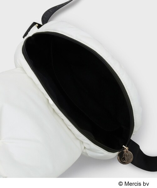 OPAQUE.CLIP（オペークドットクリップ）の「【コラボ】miffy ｘ OPAQUE.CLIP フェイス型軽量パフィーショルダーバッグ（ショルダーバッグ・レディース・オフホワイト/ブラック・00）」の9枚目の写真