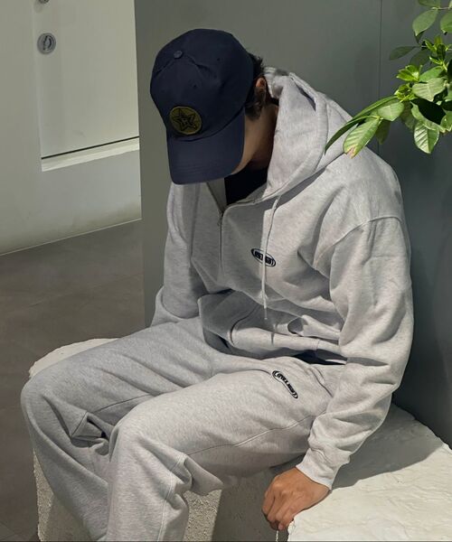 LIMELIGHT APPAREL(ライムライトアパレル)の「オペラオーバルロゴヘビージョガーパンツ(アッシュグレー/ブラック)(スウェットパンツ・メンズ・その他・MEDIUM/X-LARGE/LARGE/SMALL)」の4枚目の写真