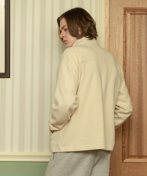 SELITIO(セレティオ)の「男性 ハーフネック フリース ジップアップジャケット ベージュ(その他アウター・メンズ・ベージュ・MEDIUM/LARGE/X-LARGE)」の3枚目の写真