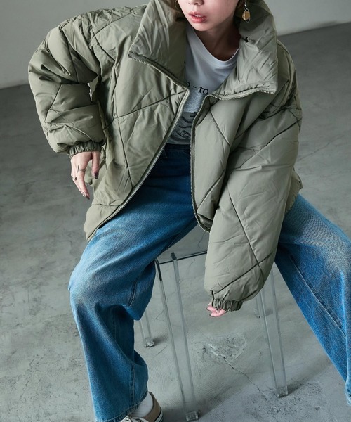 Fashion Letter（ファッションレター）の「ダイヤキルト ビッグカラー 中綿ブルゾン（ダウンジャケット/コート・レディース・ブラック/カーキ/オフホワイト・L/M）」の5枚目の写真