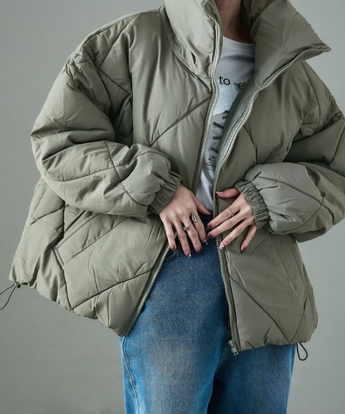 Fashion Letter（ファッションレター）の「ダイヤキルト ビッグカラー 中綿ブルゾン（ダウンジャケット/コート・レディース・ブラック/カーキ/オフホワイト・L/M）」の9枚目の写真