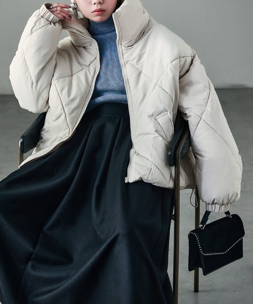 Fashion Letter（ファッションレター）の「ダイヤキルト ビッグカラー 中綿ブルゾン（ダウンジャケット/コート・レディース・ブラック/カーキ/オフホワイト・L/M）」の21枚目の写真