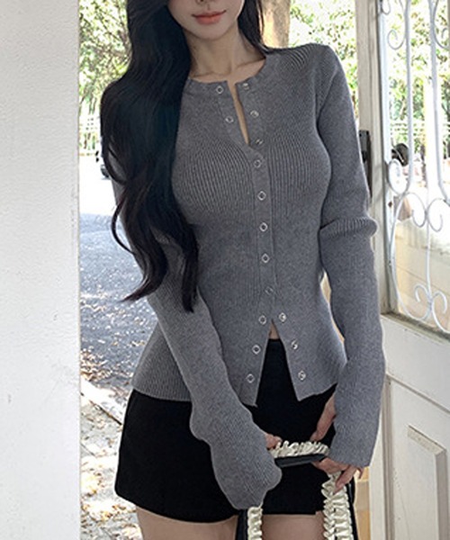 Chiina（チーナ）の「Chiina/【豊富なカラーバリーション】スリムフィット　リブトップス　カーディガン（カーディガン/ボレロ・レディース・ブラック/ホワイト/レッド/グレー・SMALL/MEDIUM）」の3枚目の写真