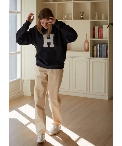 JUNECI(ジュネシ)の「Hイニシャルスウェットシャツ(スウェット・レディース・その他・LARGE/MEDIUM/SMALL)」の2枚目の写真