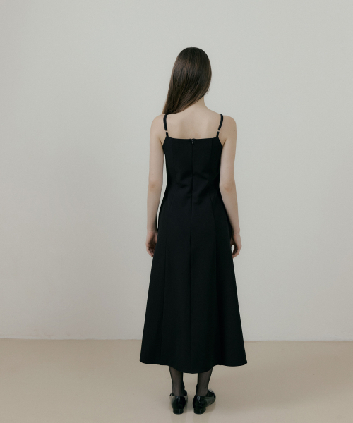 REORG(リオルグ)の「RIE FLARE SLEEVELESS OPS BLACK(ワンピース・レディース・その他・SMALL/MEDIUM)」の6枚目の写真
