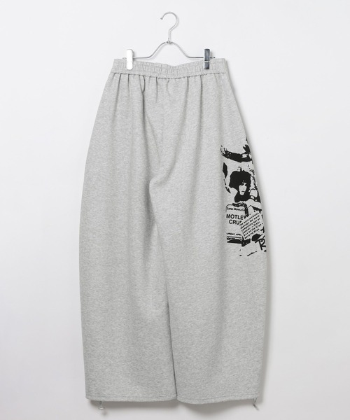 LAND MUSEUM（ランドミュージアム）の「LAND MUSEUM／バレルレタースウェットパンツ（スウェットパンツ・メンズ・ブラック/グレー・MEDIUM/LARGE）」の5枚目の写真