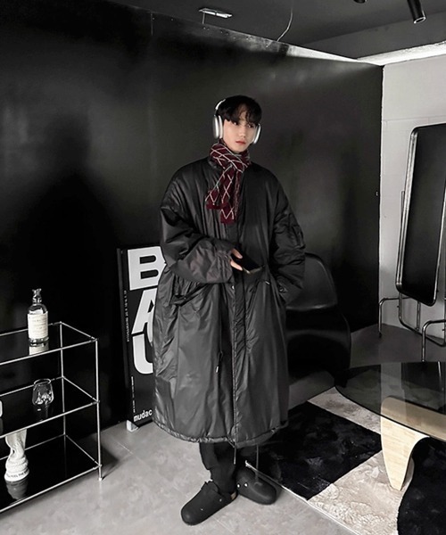 NOWLE(ノウル)の「【NOWLE】ウエストマーク 中綿 スタンドカラー ロングコート(ダウンジャケット/コート・メンズ・ブラック/ダークカーキ・FREE)」の11枚目の写真