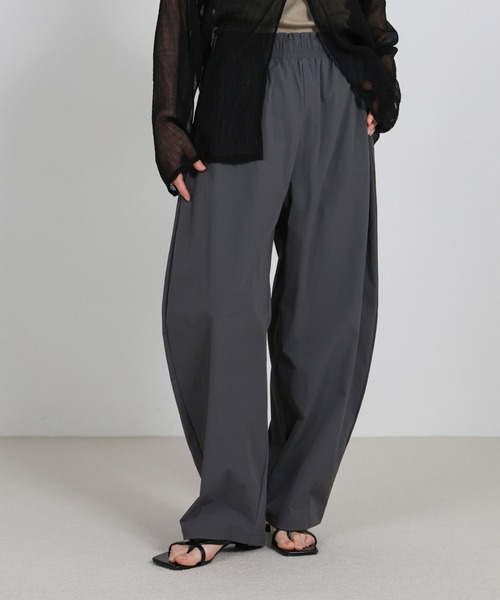 select MOCA（セレクトモカ）の「コクーンイージーナイロンパンツ（その他パンツ・レディース・ブラック/チャコールグレー・FREE）」の5枚目の写真