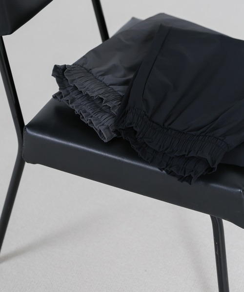 select MOCA（セレクトモカ）の「コクーンイージーナイロンパンツ（その他パンツ・レディース・ブラック/チャコールグレー・FREE）」の20枚目の写真