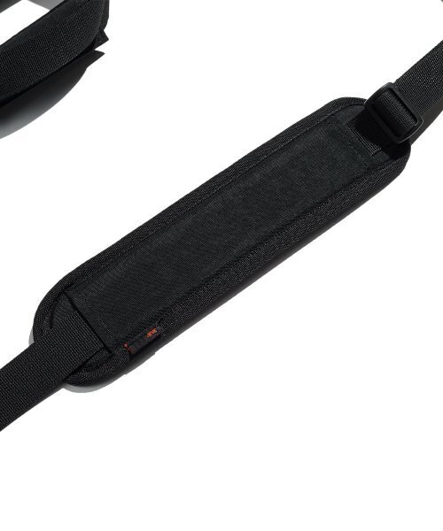 BROWNBREATH（ブラウンブレス）の「STRIVE LAPTOP BAG - BLACK（ショルダーバッグ・レディース・その他・ONE SIZE）」の9枚目の写真