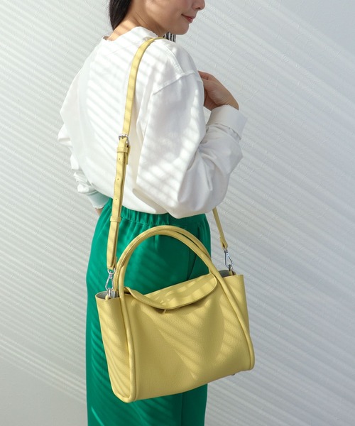 Three Four Time（ｽﾘｰﾌｫｰﾀｲﾑ）の「通しハンドルフラップトート（ショルダーバッグ・レディース・オフホワイト/ライトイエロー/ブラック・FREE）」の10枚目の写真