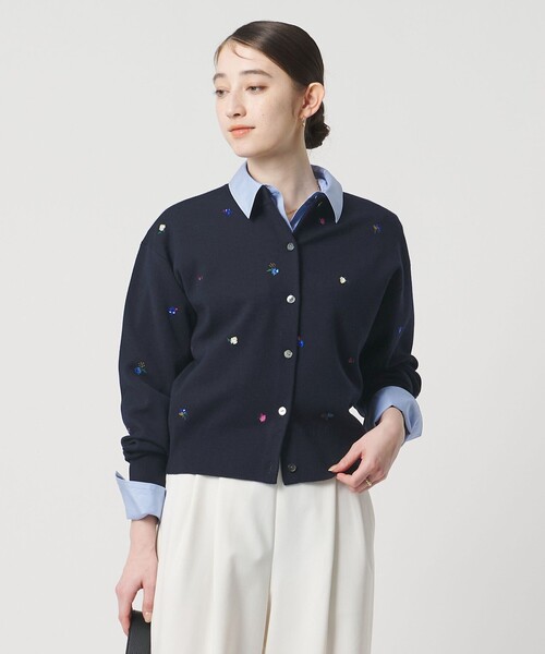 UNITED ARROWS(ユナイテッドアローズ)の「フラワー エンブロイダリー カーディガン(カーディガン/ボレロ・レディース・ネイビー/ライム/ダークグレー/ダークブラウン・FREE)」の1枚目の写真