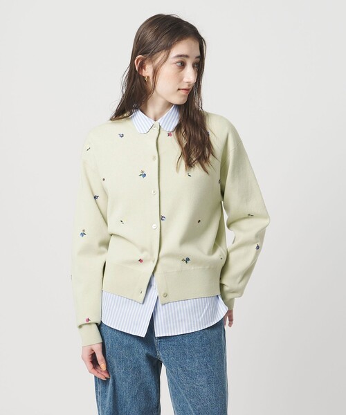 UNITED ARROWS(ユナイテッドアローズ)の「フラワー エンブロイダリー カーディガン(カーディガン/ボレロ・レディース・ネイビー/ライム/ダークグレー/ダークブラウン・FREE)」の4枚目の写真