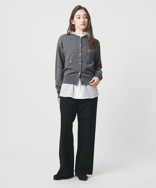 UNITED ARROWS(ユナイテッドアローズ)の「フラワー エンブロイダリー カーディガン(カーディガン/ボレロ・レディース・ネイビー/ライム/ダークグレー/ダークブラウン・FREE)」の16枚目の写真