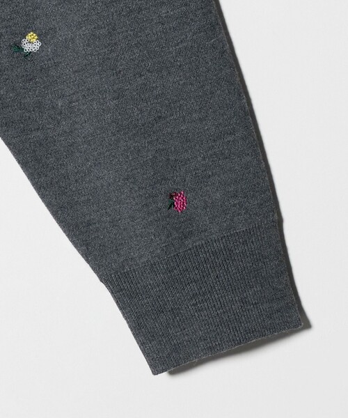 UNITED ARROWS（ユナイテッドアローズ）の「フラワー エンブロイダリー カーディガン（カーディガン/ボレロ・レディース・ライム/ダークブラウン/ネイビー/ダークグレー・FREE）」の10枚目の写真