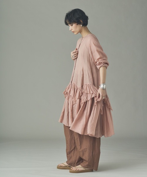 Curensology（カレンソロジー）の「Curensology(カレンソロジー)/ラミーランダムフリルブラウス（シャツ/ブラウス・レディース・ピンク/ブラウン/ホワイト・36/38）」の10枚目の写真