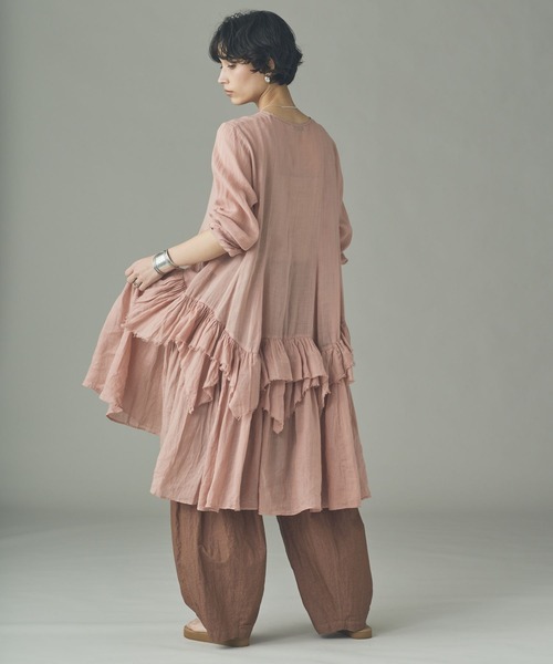 Curensology（カレンソロジー）の「Curensology(カレンソロジー)/ラミーランダムフリルブラウス（シャツ/ブラウス・レディース・ピンク/ブラウン/ホワイト・36/38）」の11枚目の写真