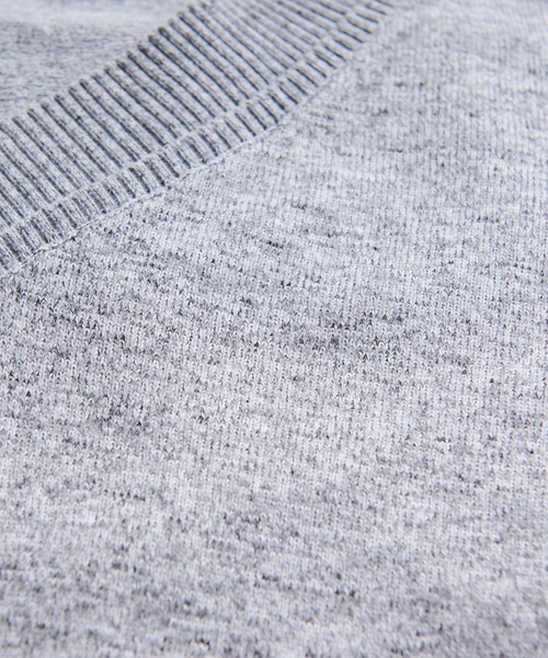Ellno Loset（エルノロゼット）の「レイヤードライクVネックニット/フィンガーホール付き（ニット/セーター・メンズ・グレー/ブラック・SMALL/MEDIUM/LARGE）」の17枚目の写真