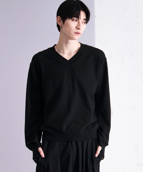 Ellno Loset（エルノロゼット）の「レイヤードライクVネックニット/フィンガーホール付き（ニット/セーター・メンズ・グレー/ブラック・SMALL/MEDIUM/LARGE）」の3枚目の写真