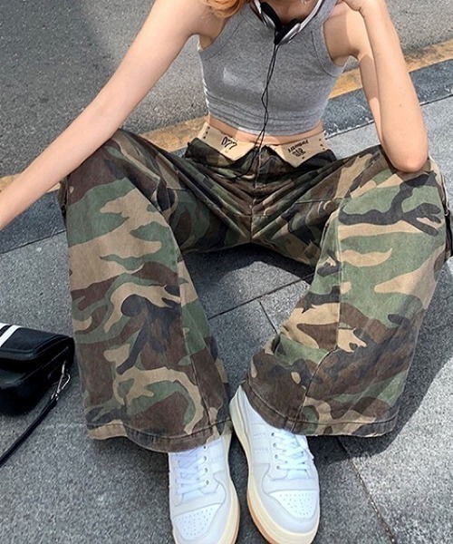 NANEA（ナネア）の「ウエスト折り返し迷彩柄カーゴパンツ（カーゴパンツ・レディース・カモフラージュ・SMALL/LARGE/MEDIUM）」の17枚目の写真