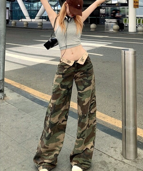 NANEA（ナネア）の「ウエスト折り返し迷彩柄カーゴパンツ（カーゴパンツ・レディース・カモフラージュ・SMALL/LARGE/MEDIUM）」の19枚目の写真