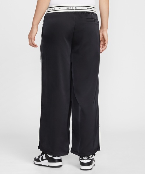 NIKE(ナイキ)の「NIKE AS W NSW OFFLN WVN STN PANT IH1327(その他パンツ・レディース・オリーブ/ブラック・S/M)」の3枚目の写真