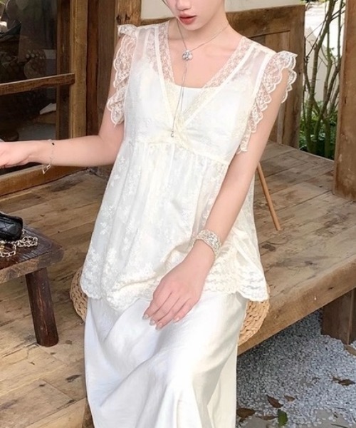 LADY LIKE(レディライク)の「刺繍レースシアーキャミトップス(シャツ/ブラウス・レディース・アイボリー・M)」の6枚目の写真