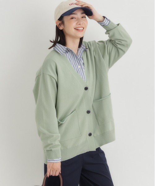 Right-on(ライトオン)の「HONEYSUCKLE ROSE(ハニーサックルローズ)【レディース】コットン混Vネックカーディガン(ニット/セーター・レディース・ブラック/ライトグレー/グリーン・M/L/S)」の4枚目の写真