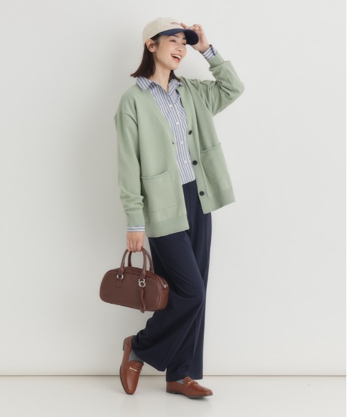 Right-on(ライトオン)の「HONEYSUCKLE ROSE(ハニーサックルローズ)【レディース】コットン混Vネックカーディガン(ニット/セーター・レディース・ブラック/ライトグレー/グリーン・M/L/S)」の7枚目の写真