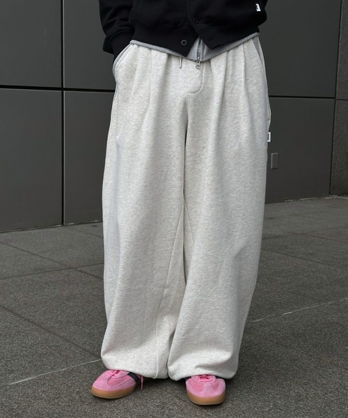 Perushu（ペルーシュ）の「Layered Pocket Design Drawcord Sweatpants／レイヤードポケットデザインドローコードスウェットパンツ（スウェットパンツ・メンズ・ボルドー/グレー/ブラック・LARGE/MEDIUM/SMALL）」の4枚目の写真