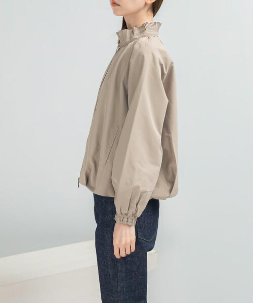 URBAN RESEARCH ROSSO WOMEN（アーバンリサーチ　ロッソ）の「MARILYN MOON　pleats twill blouson（ブルゾン・レディース・ベージュ・FREE）」の5枚目の写真