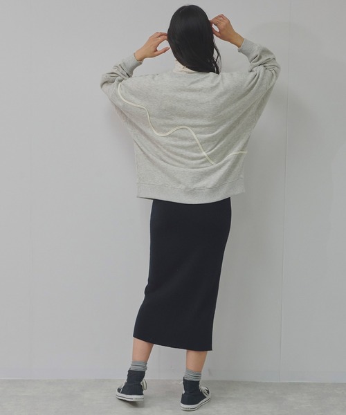 Fizz(フィズ)の「TC裏毛 ニュアンスラインドルマンプルオーバー(スウェット・レディース・オートミール/アイボリー/ブルー/ブラック・M)」の14枚目の写真