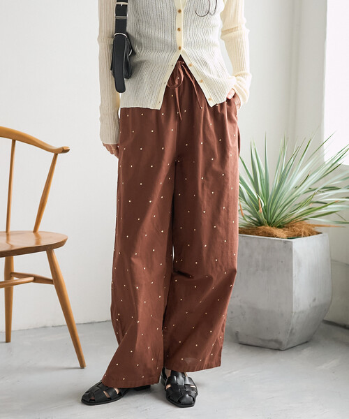 FREAK'S STORE（フリークスストア）の「インド ラメドット刺繍 イージーパンツ＜セットアップ対応＞（その他パンツ・レディース・オフホワイト/ブラック/ブラウン/ネイビー・SMALL/MEDIUM）」の3枚目の写真