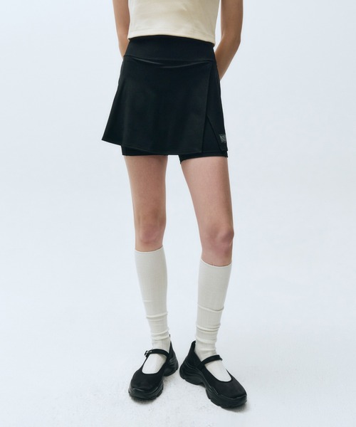 MARITHE + FRANCOIS GIRBAUD(マリテフランソワジルボー)の「MOUVEMENT W CLASSIC LOGO WRAP SKIRTS SHORTS(スカート・レディース・ブラック/ミント・SMALL/MEDIUM)」の6枚目の写真