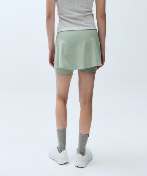 MARITHE + FRANCOIS GIRBAUD(マリテフランソワジルボー)の「MOUVEMENT W CLASSIC LOGO WRAP SKIRTS SHORTS(スカート・レディース・ブラック/ミント・SMALL/MEDIUM)」の13枚目の写真