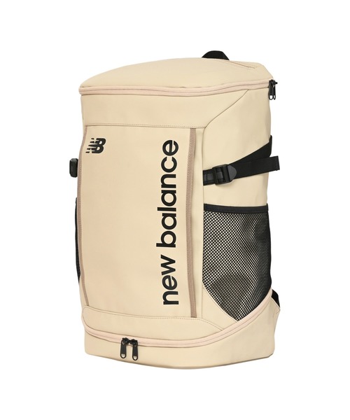 NEW BALANCE(ニューバランス)の「トップローディングバックパック 35L オールPU(バックパック/リュック・メンズ・ベージュ/カーキ・ONE SIZE)」の4枚目の写真
