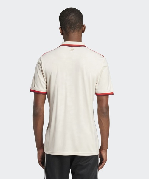adidas(アディダス)の「FCバイエルン 24/25 サードユニフォーム / アディダス adidas(Tシャツ/カットソー・メンズ・ベージュ・X-LARGE/XXX-LARGE/XX-LARGE/LARGE/MEDIUM)」の10枚目の写真