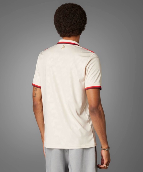adidas(アディダス)の「FCバイエルン 24/25 サードユニフォーム / アディダス adidas(Tシャツ/カットソー・メンズ・ベージュ・X-LARGE/XXX-LARGE/XX-LARGE/LARGE/MEDIUM)」の3枚目の写真