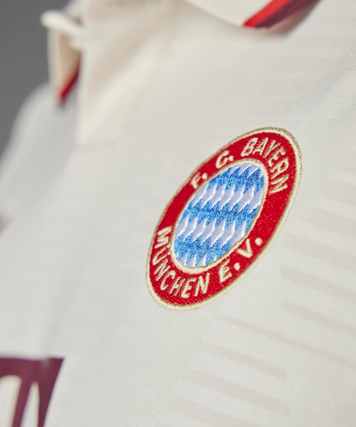 adidas(アディダス)の「FCバイエルン 24/25 サードユニフォーム / アディダス adidas(Tシャツ/カットソー・メンズ・ベージュ・X-LARGE/XXX-LARGE/XX-LARGE/LARGE/MEDIUM)」の5枚目の写真