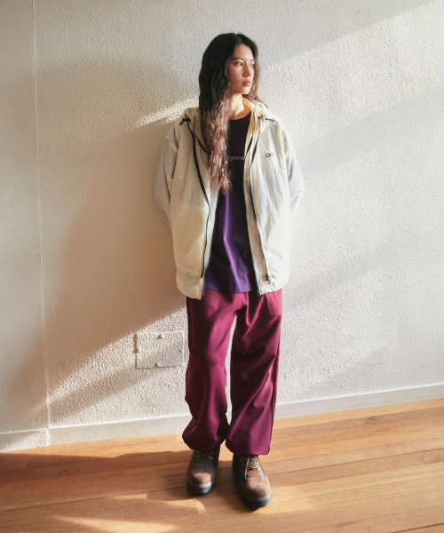 LMCの「OG ESSENTIAL WINDBREAKER JACKET ivory(ナイロンジャケット・レディース・その他・SMALL/MEDIUM/LARGE)」の2枚目の写真